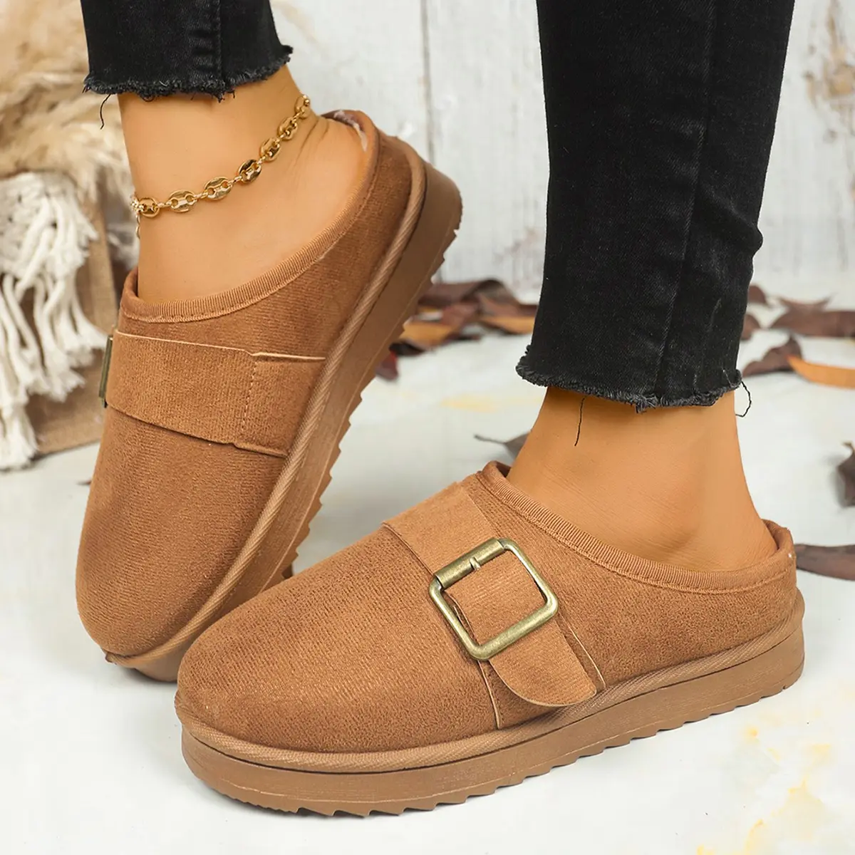 Anti Slip Flat Heels Cotton Shoes Women 2025 Warm Plush Closed Toe Winter Outdoor Slippers Woman Buckle Decor Platform Slides