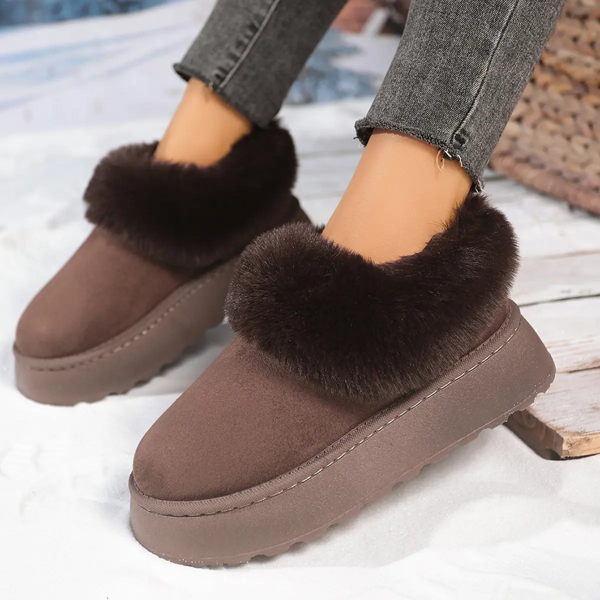 Faux Fur Chunky Platform Snow Boots Women 2025 Winter Thick Bottom Cotton Boots Woman Non Slip Thicken Plush Ankle Botas Mujer