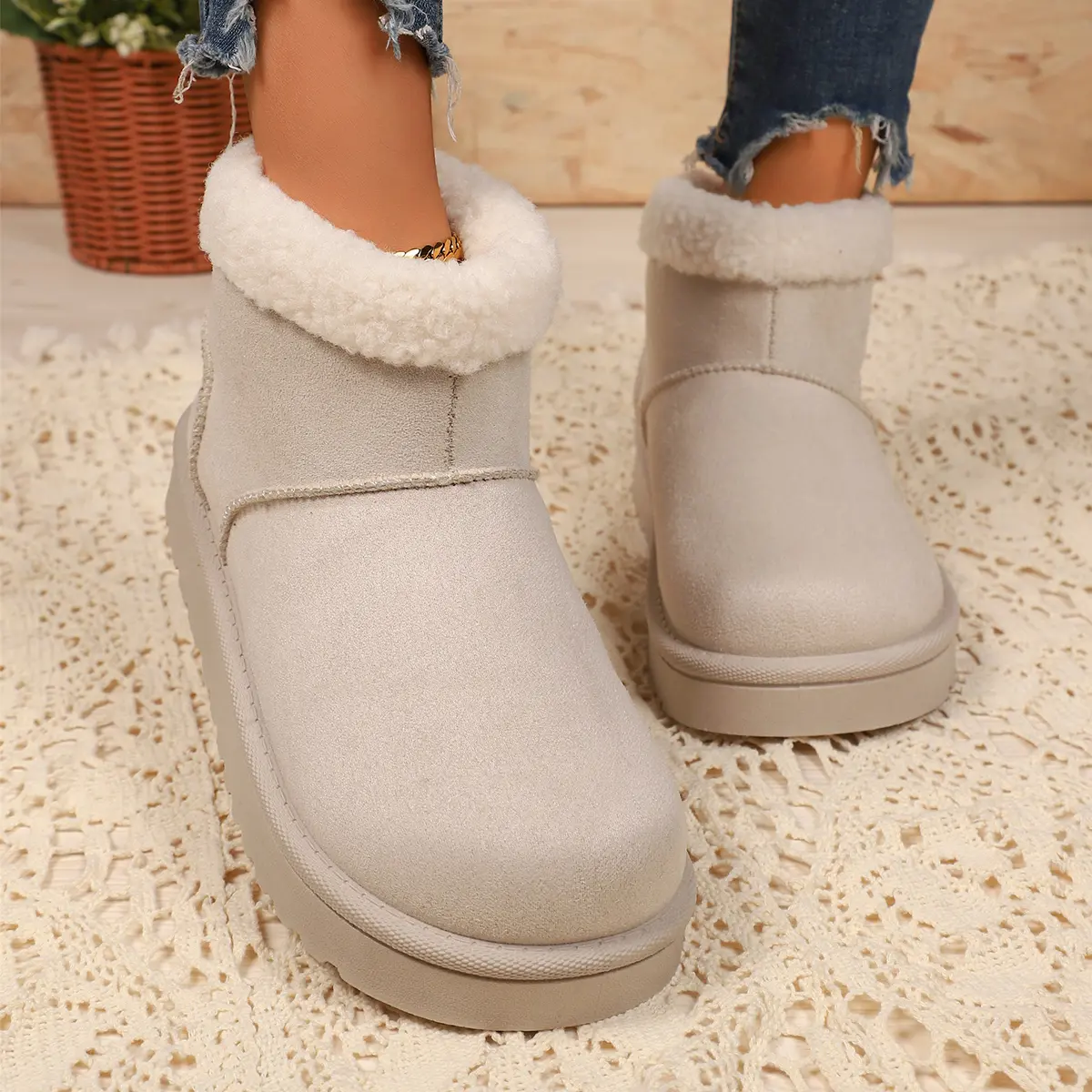 Faux Fur Thick Bottom Snow Boots Women 2025 Winter Warm Thicken Plush Cotton Padded Shoes Woman Non Slip Platform Ankle Botas