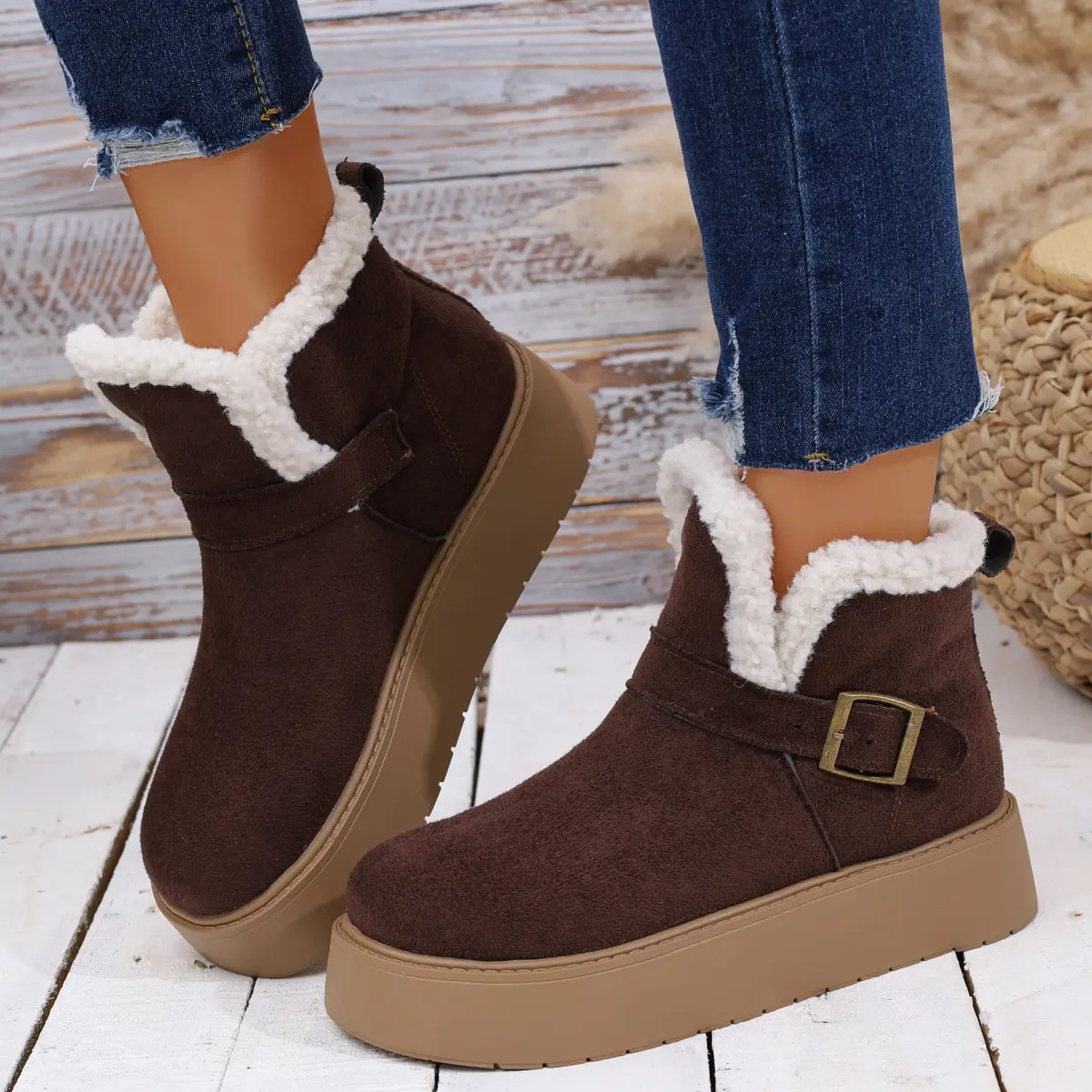 Warm Thicken Plush Thick Bottom Snow Boots Women 2025 Chunky Platform Cotton Padded Shoes Woman Plus Size 43 Winter Ankle Boots