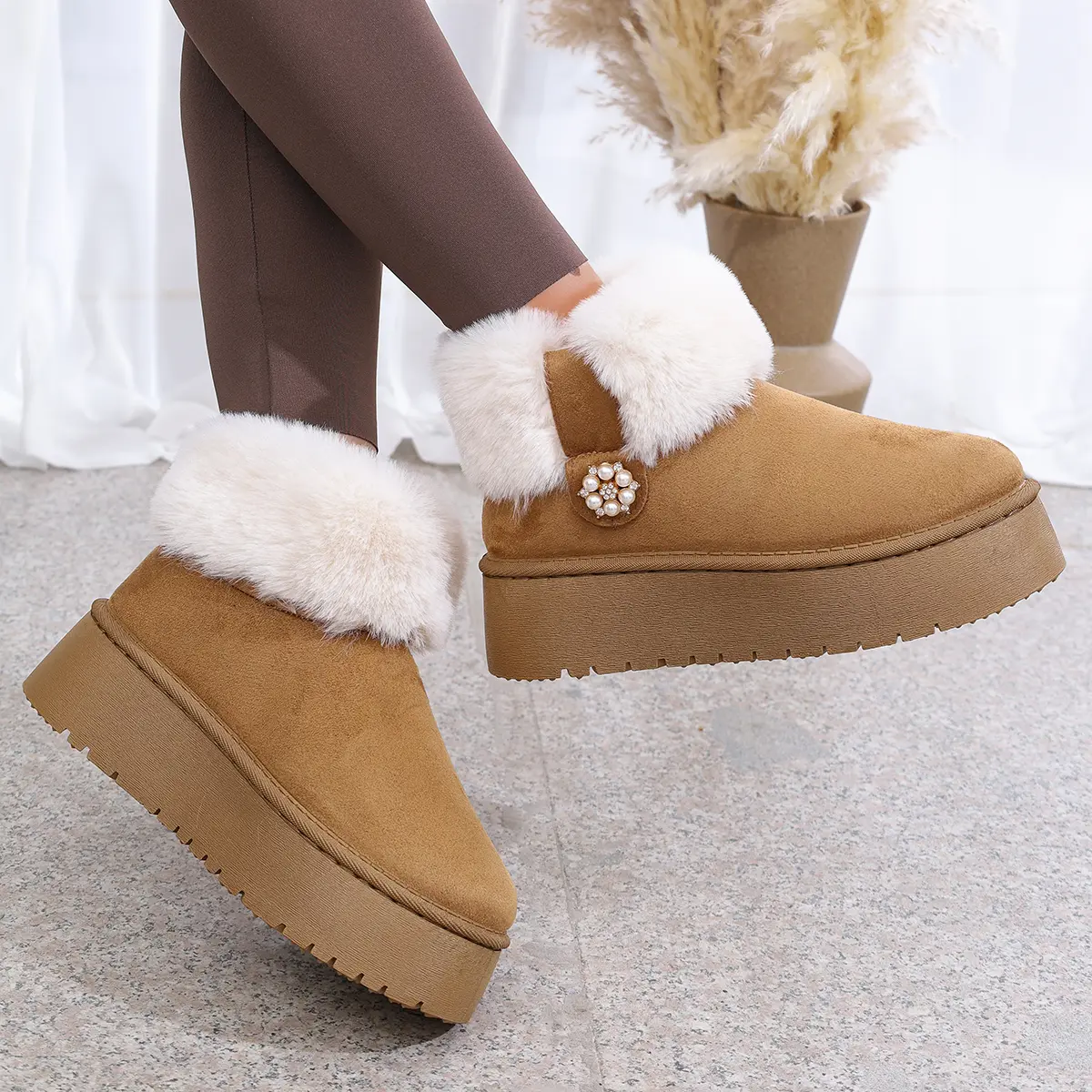 Pearl Flower Decor Snow Boots Women 2025 Winter Warm Thicken Plush Cotton Shoes Woman Non Slip Platform Ankle Boots