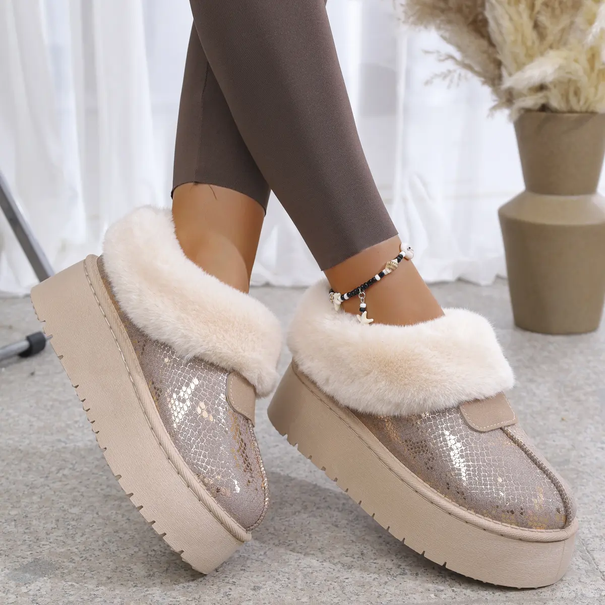 Women's Shiny Sequins Platform Snow Boots Warm Thicken Plush Winter Ankle Boots Woman Non Slip Thick Bottom Cotton Padded Shoes