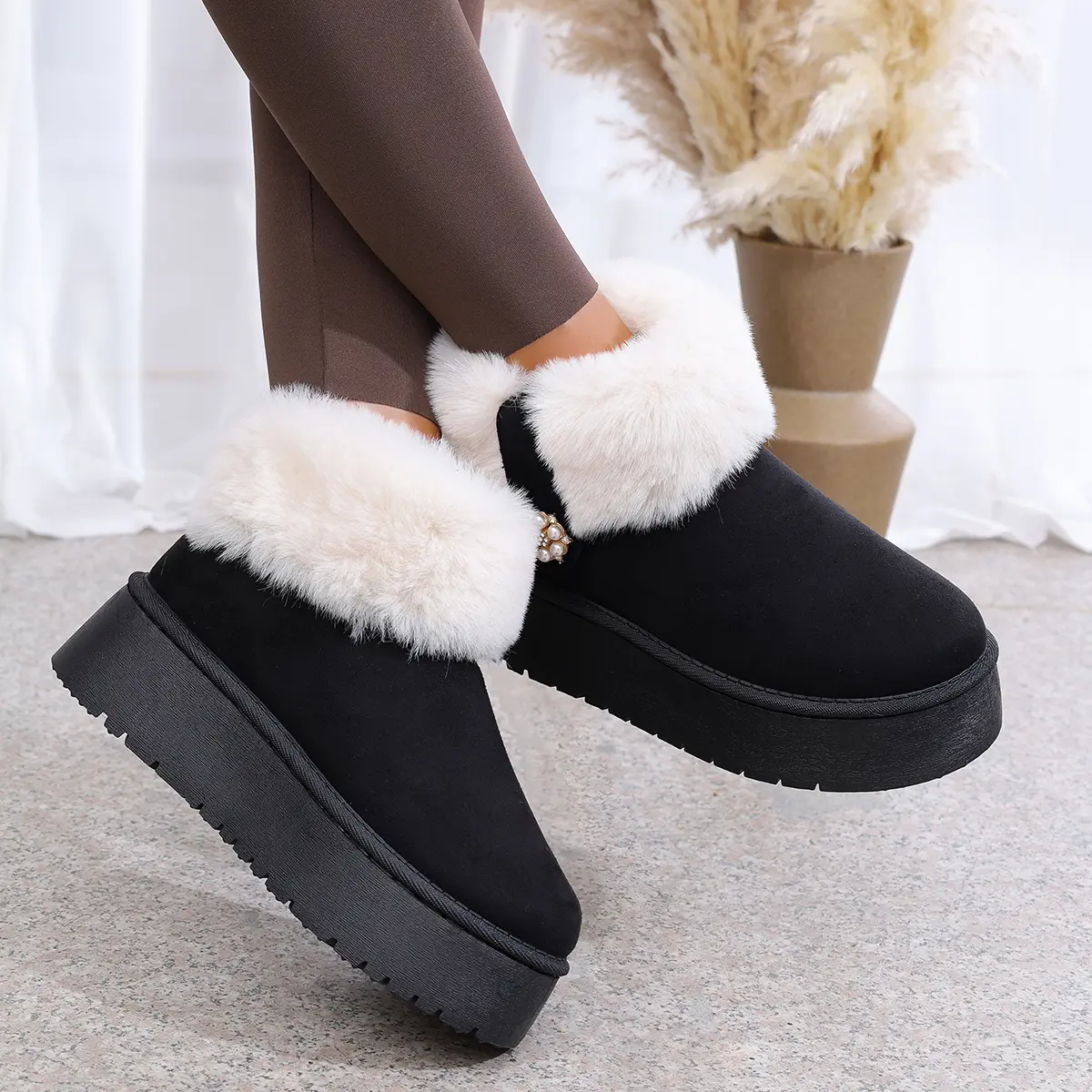 Pearl Flower Decor Snow Boots Women 2025 Winter Warm Thicken Plush Cotton Shoes Woman Non Slip Platform Ankle Boots