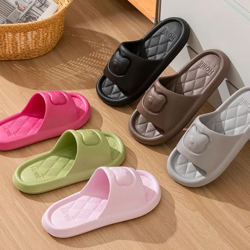 Cute Bear Indoor Eva Cloud Slippers Women Lightweight Non Slip Home Slippers Woman 2025 Summer Funny Beach Sandals Slides