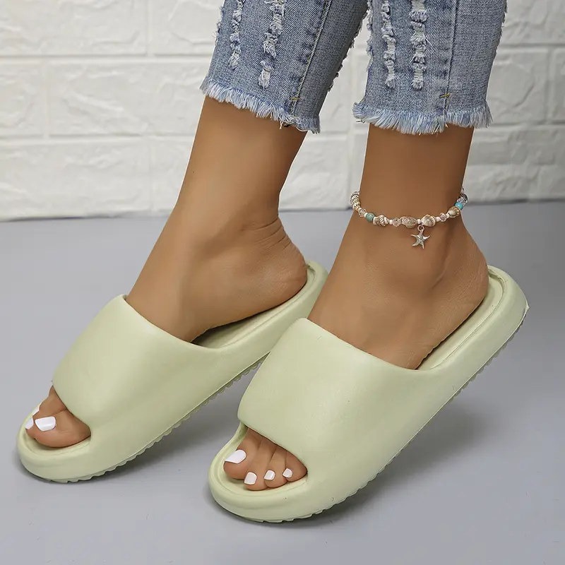 Simple Soft Sole Home Slippers for Women Non Slip Flat Heels Bathroom Slippers Woman 2024 Summer Outdoor Cloud Slides Sandals