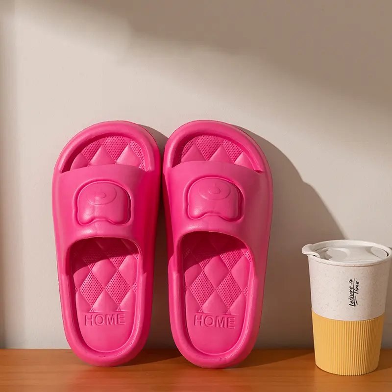Cute Bear Indoor Eva Cloud Slippers Women Lightweight Non Slip Home Slippers Woman 2025 Summer Funny Beach Sandals Slides