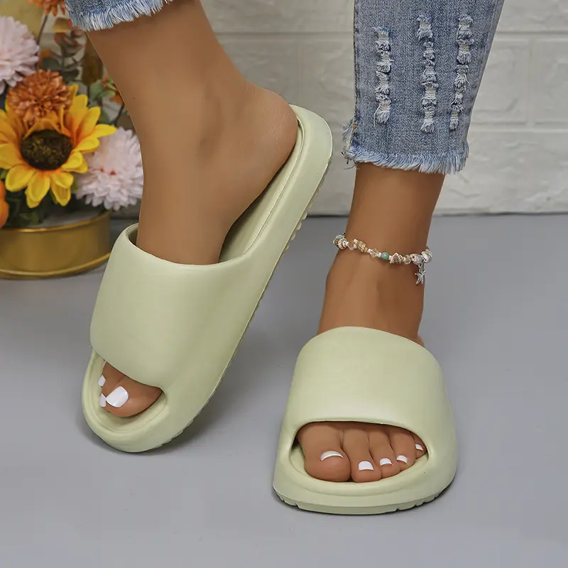 Simple Soft Sole Home Slippers for Women Non Slip Flat Heels Bathroom Slippers Woman 2024 Summer Outdoor Cloud Slides Sandals