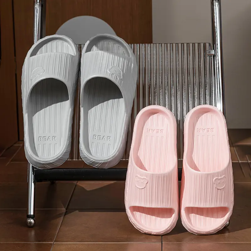 Lightweight Soft Sole Eva Cloud Slippers Women 2025 Summer Cute Bear Couple Home Slippers Indoor Non Slip Bathroom Slides Woman