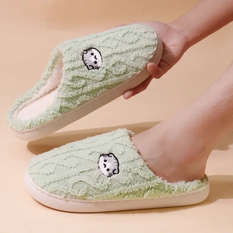 Women's Cute Cartoon Cat Cotton Slippers 2025 Winter Fuzzy Flat Heels Home Slippers Woman Comfort Soft Sole Indoor House Shoes