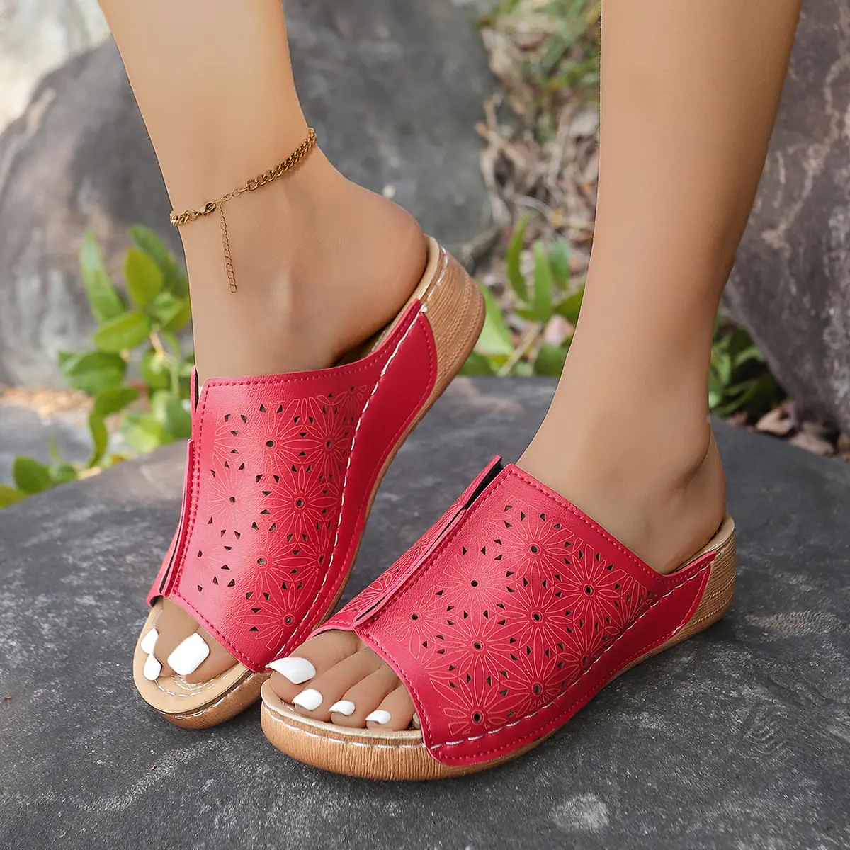 Retro Thick Bottom Wedge Sandals Women 2025 Summer Pu Leather Outdoor Platform Slippers Woman Plus Size Lightweight Beach Slides