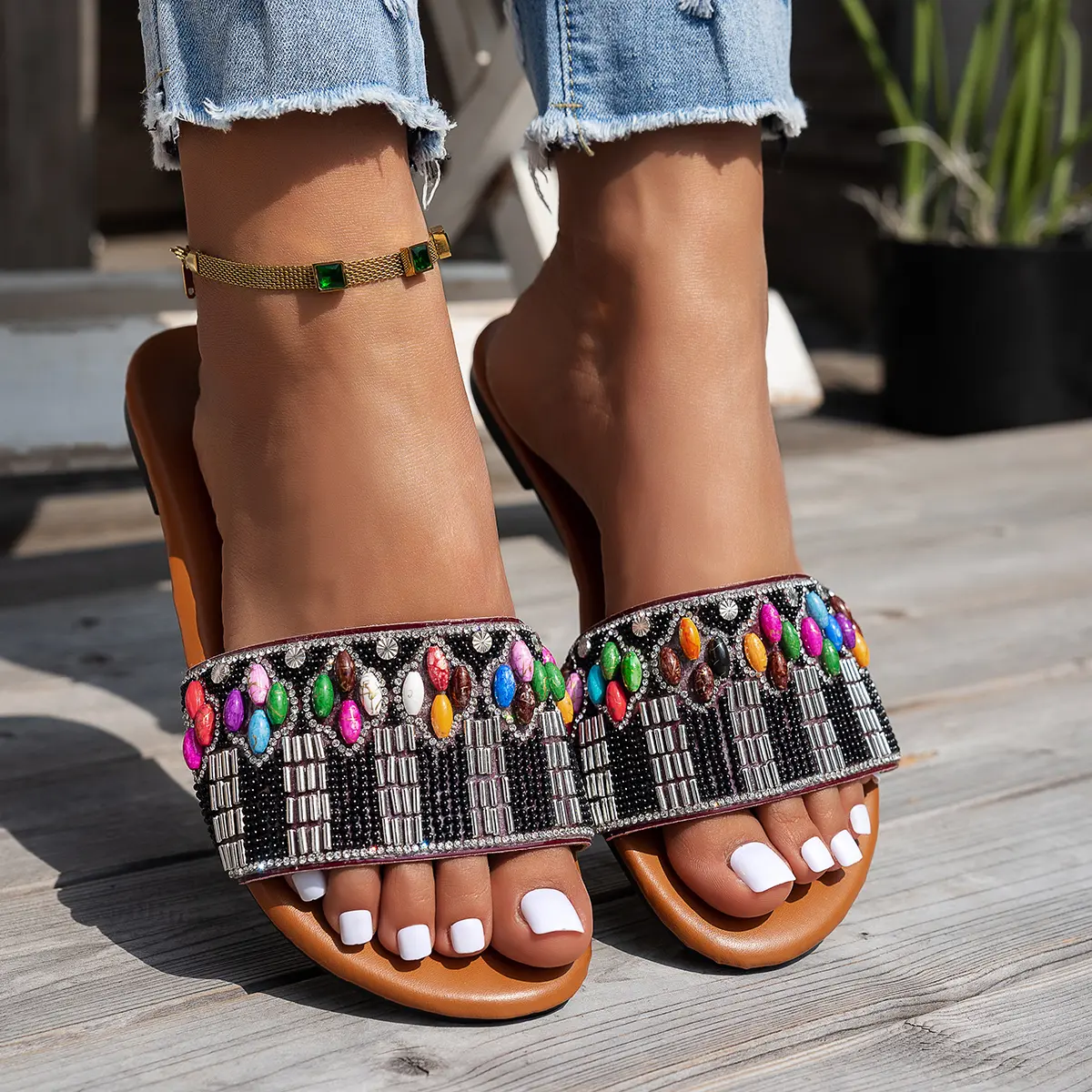 Bohemia Style Flat Sandals Women 2025 Summer Retro Rhinestones Decor Beach Slippers Woman Plus Size 43 Non Slip Outdoor Slides
