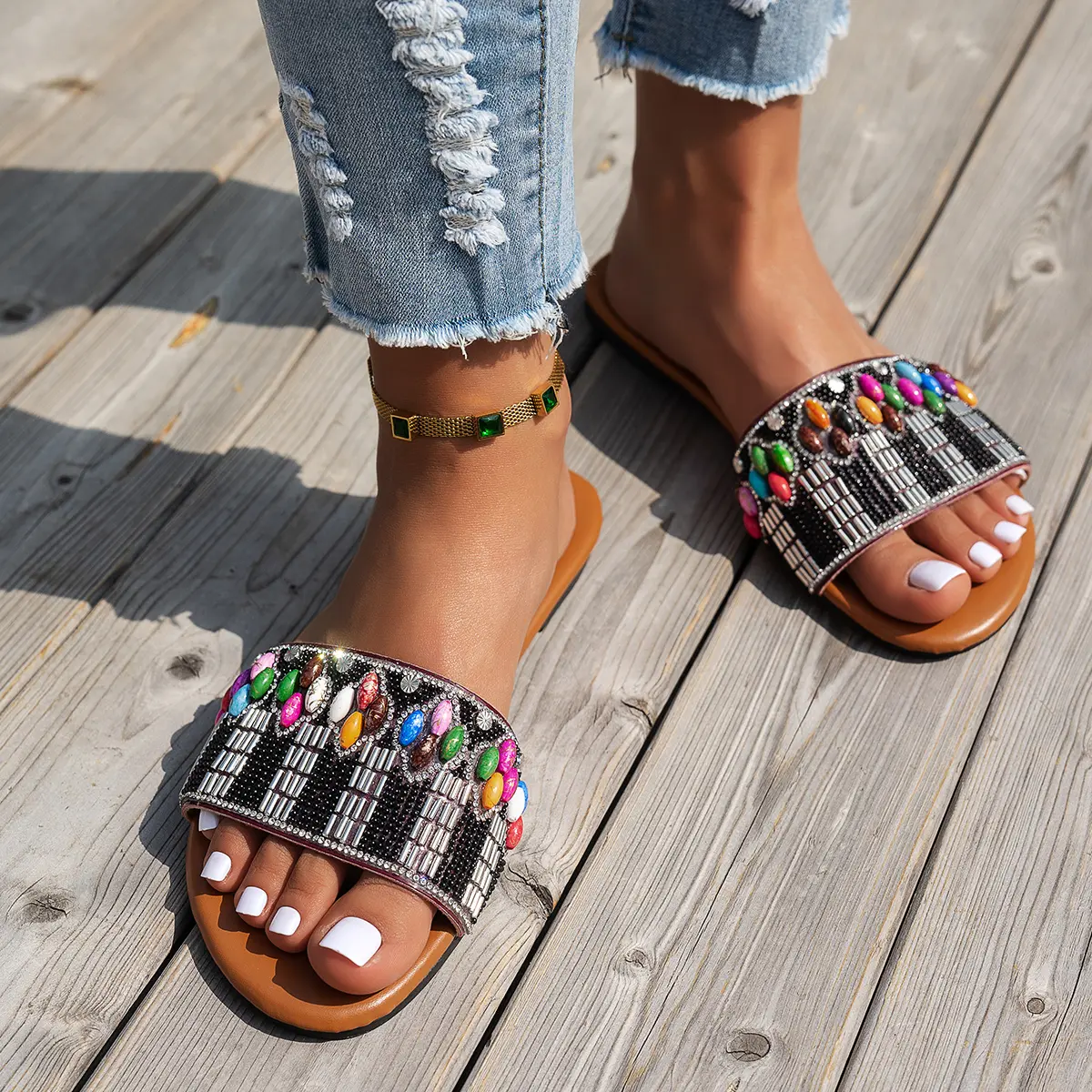 Bohemia Style Flat Sandals Women 2025 Summer Retro Rhinestones Decor Beach Slippers Woman Plus Size 43 Non Slip Outdoor Slides