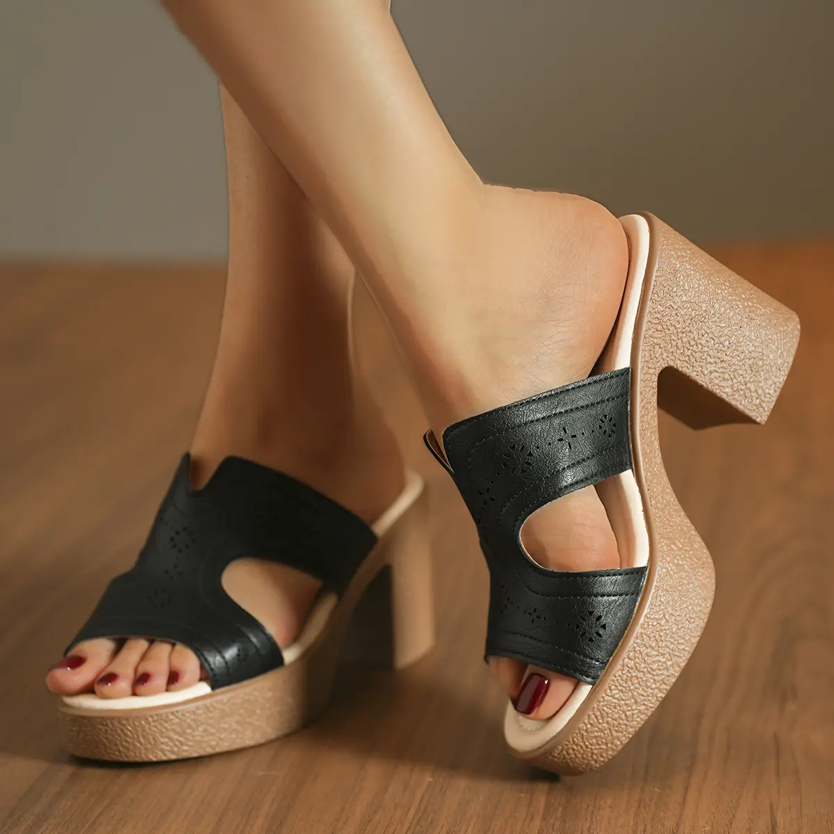 Pu Leather Chunky Platform Sandals Women 2025 Summer Outdoor High Heels Slippers Woman Open Toe Thick Heeled Beach Shoes Slides