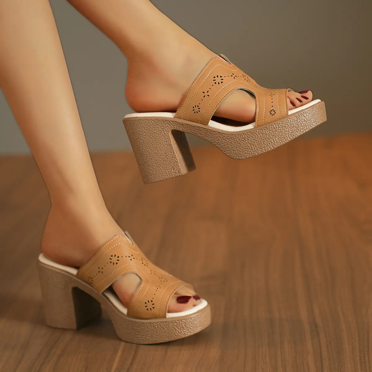 Pu Leather Chunky Platform Sandals Women 2025 Summer Outdoor High Heels Slippers Woman Open Toe Thick Heeled Beach Shoes Slides