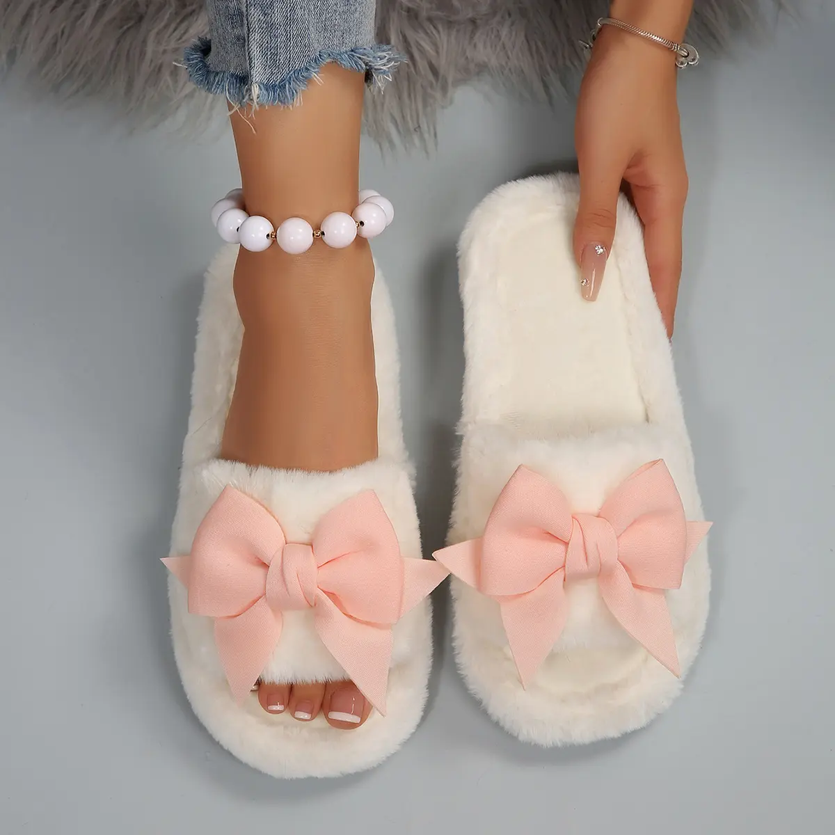 Bowtie Decor White Plush Slippers Women 2025 Winter Anti Slip Flat Heels Home Slippers Woman Indoor Fluffy Faux Fur Slippers
