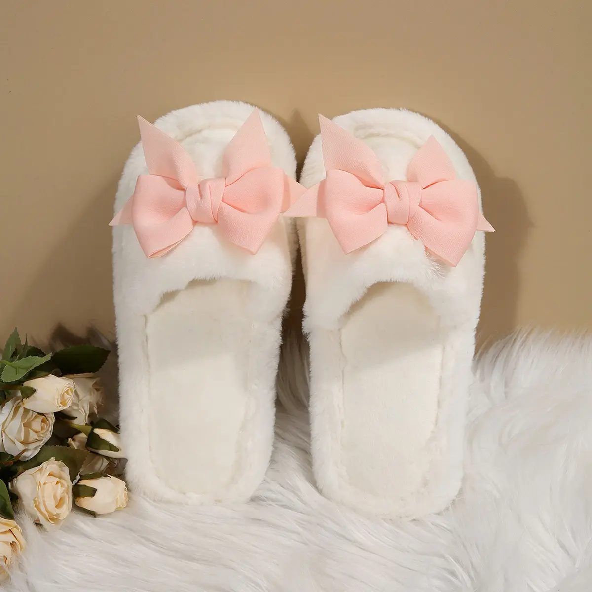 Bowtie Decor White Plush Slippers Women 2025 Winter Anti Slip Flat Heels Home Slippers Woman Indoor Fluffy Faux Fur Slippers