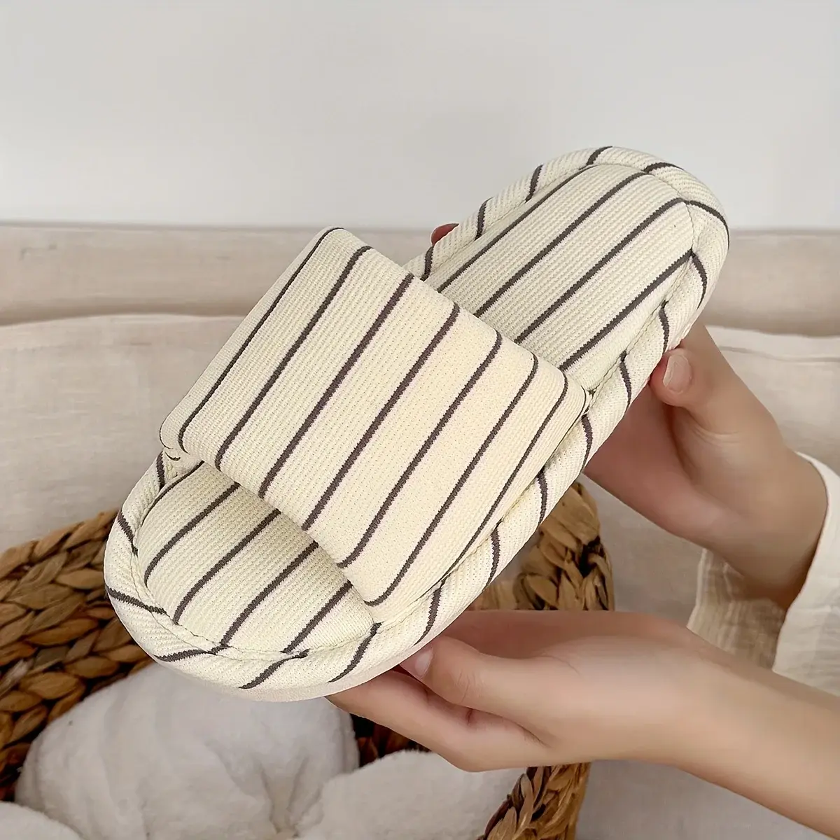 Striped Decor Flat Heels Home Slippers Women 2025 Winter Comfort Soft Sole Indoor Slippers Woman Light Non Slip Floor Shoes