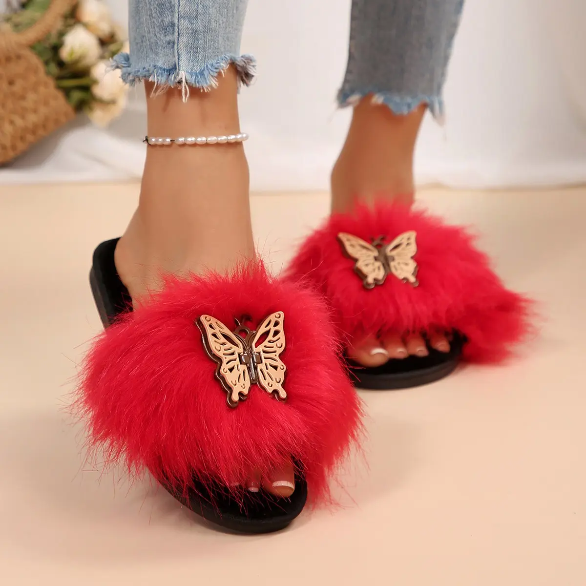Butterfly Decor Plush Slippers for Women 2025 Winter Anti Slip Flat Heels Home Slippers Woman Indoor Faux Fur Fluffy Slippers