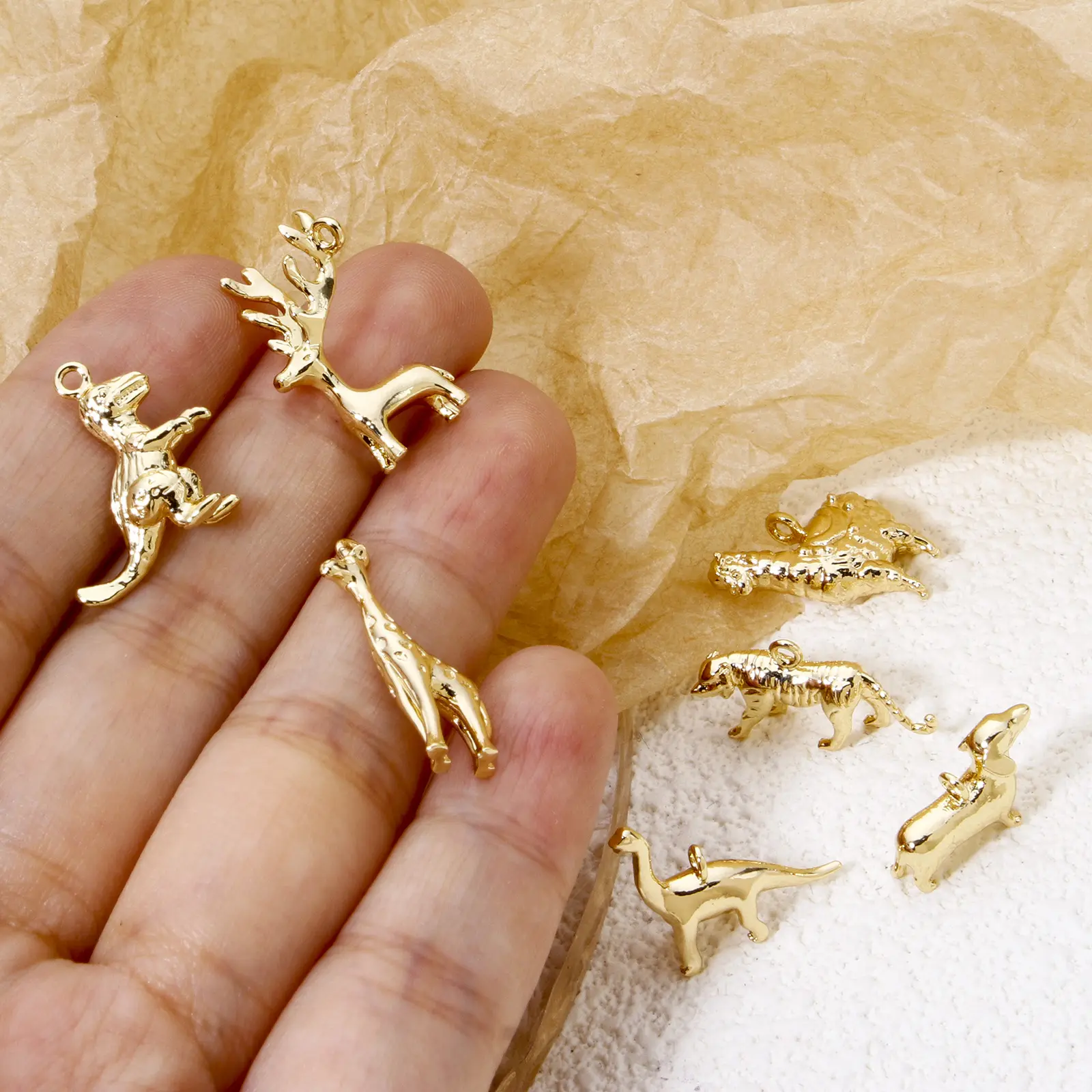2 Piece Brass Charms 18k Gold Plated Animal 3D Giraffe Dinosaur Alpaca Wolf Pendants For Diy Necklace Jewelry Making Findings