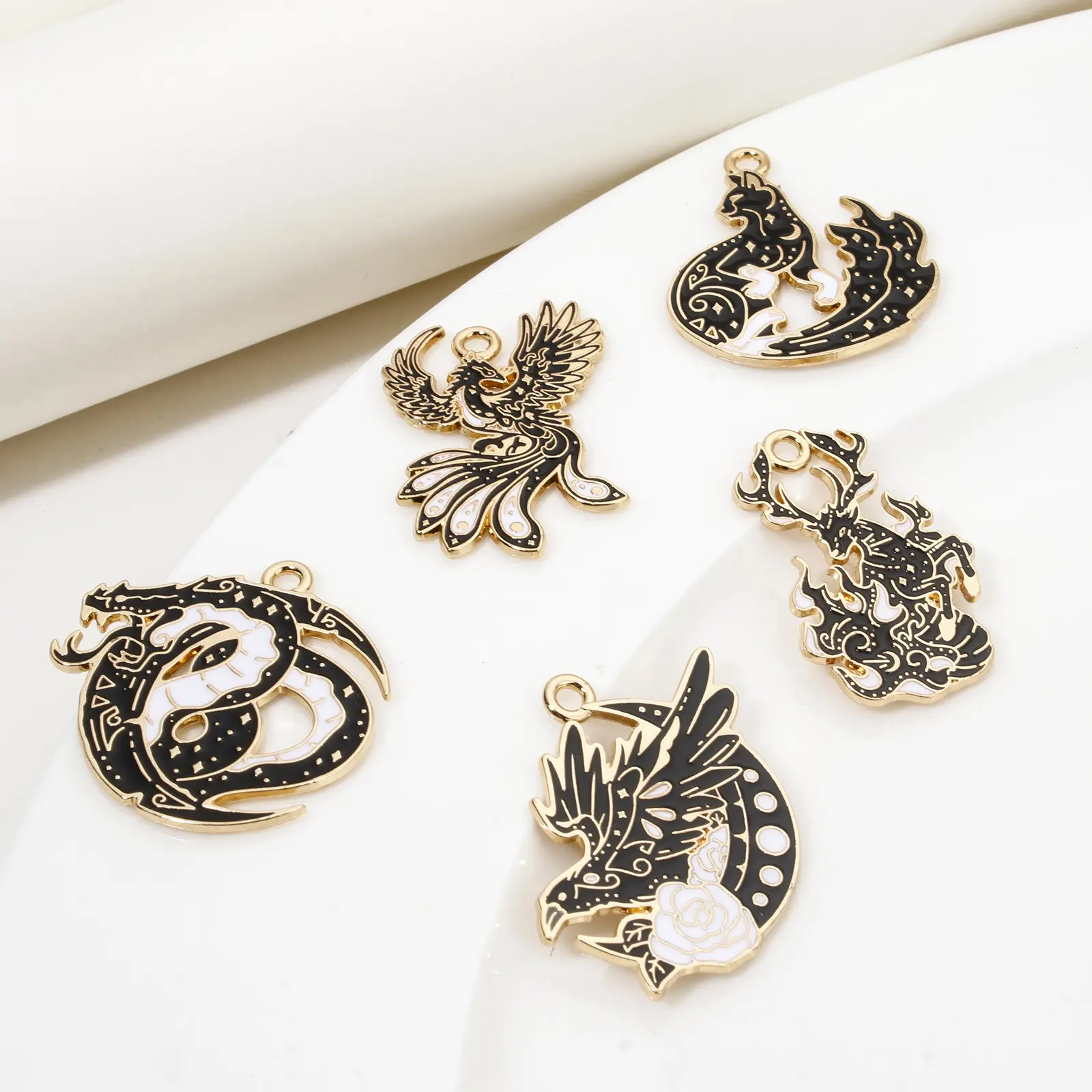 10 Pcs Zinc Based Alloy Fairy Tale Collection Charms Black & White Enamel Phoenix Flying Dragon Deer For Jewelry Diy Making