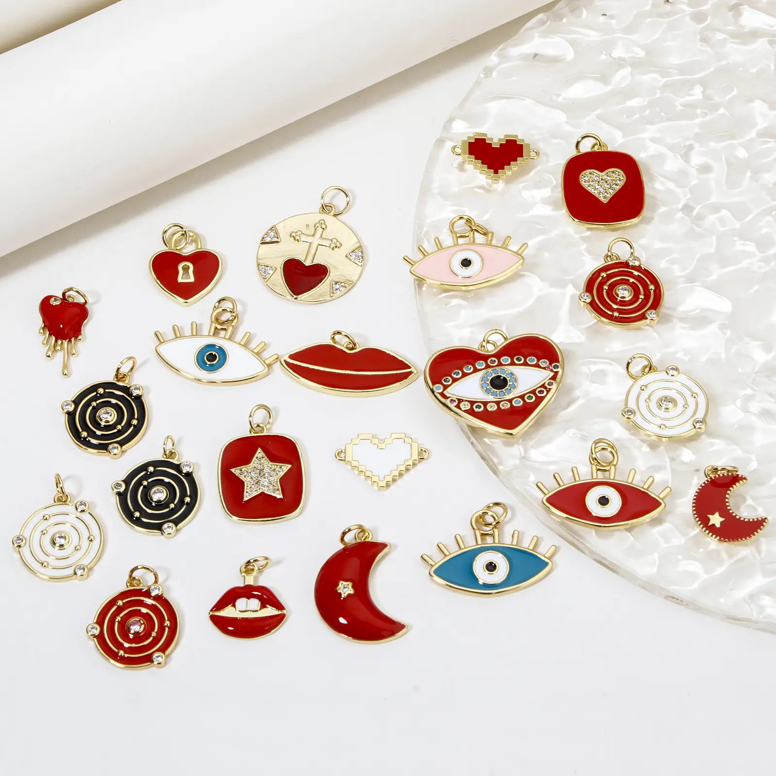 1 Piece Brass 18K Gold Plated Half Moon Lip Enamel Red Hearts Pendnats For Necklace Earring Jewelry Making Findings