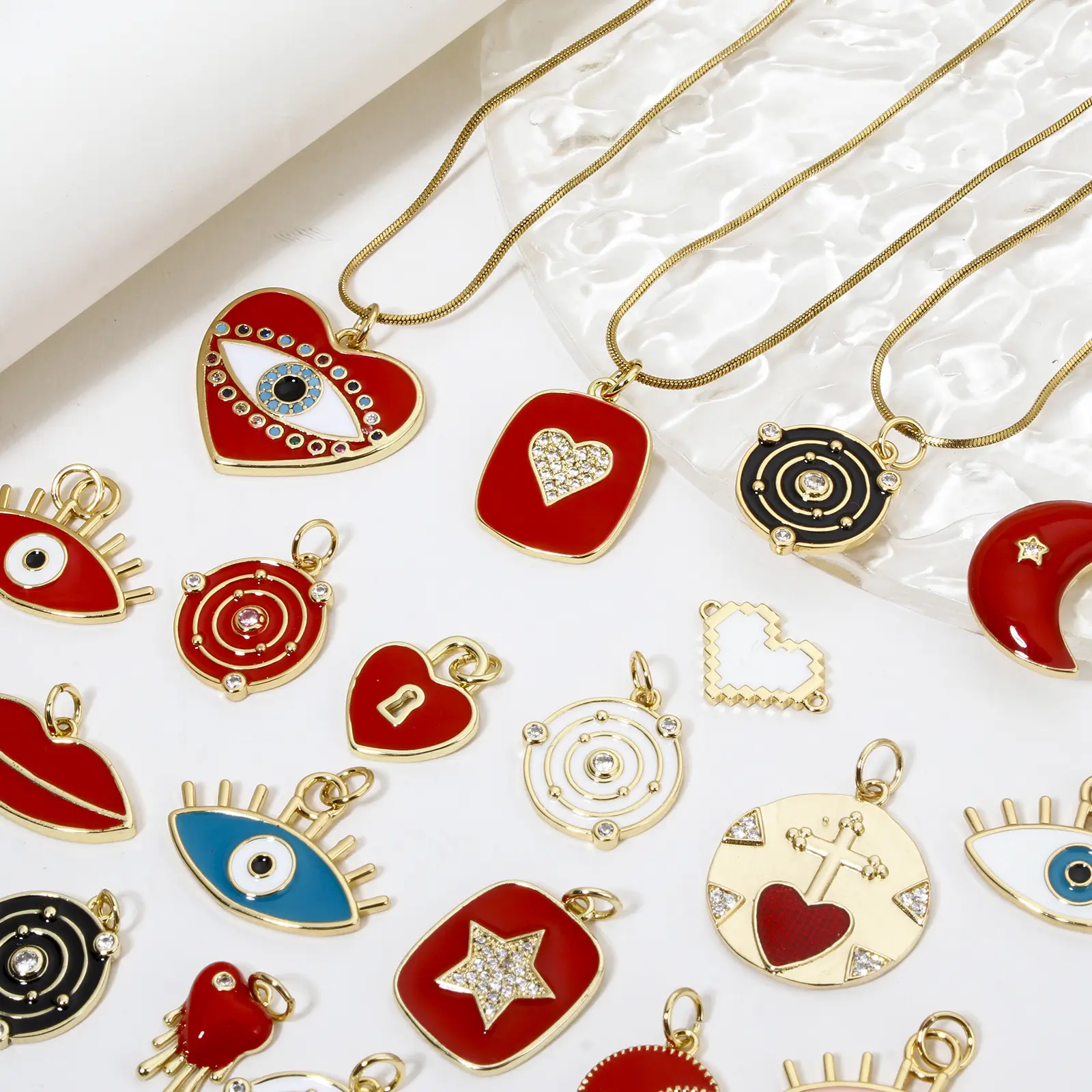 1 Piece Brass 18K Gold Plated Half Moon Lip Enamel Red Hearts Pendnats For Necklace Earring Jewelry Making Findings