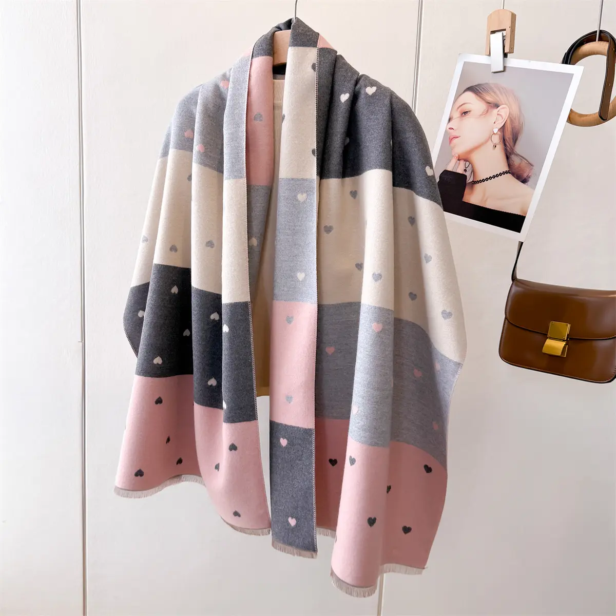 New Brand Autumn and Winter Cashmere Scarf Women Elegant Warm Pashmina Blanket Poncho Scarves Female Leopard Print Shawl Bufanda
