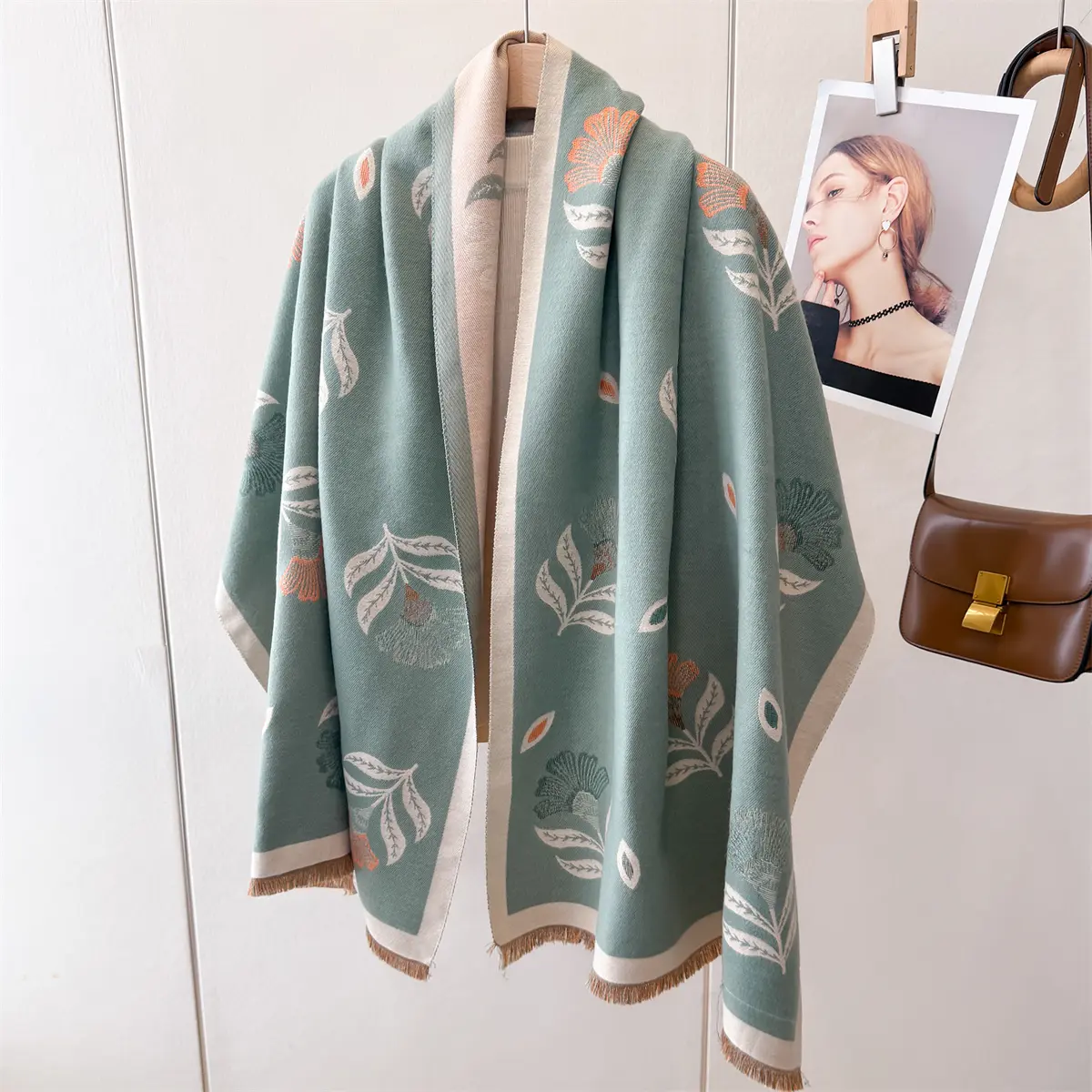 Luxury Autumn and Winter Cashmere Scarf Women New Warm Pashmina Blanket Poncho Scarves Fashion Print Shawl Thick Foulard Bufanda