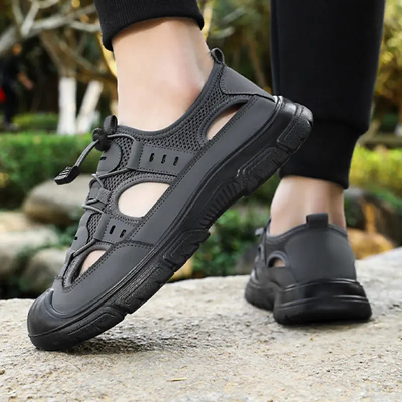 2025 New Summer Leather Wading Shoes Breathable Outdoor Beach Men Sandals Classic Sneakers Platform Hollow Out Walking Shoes