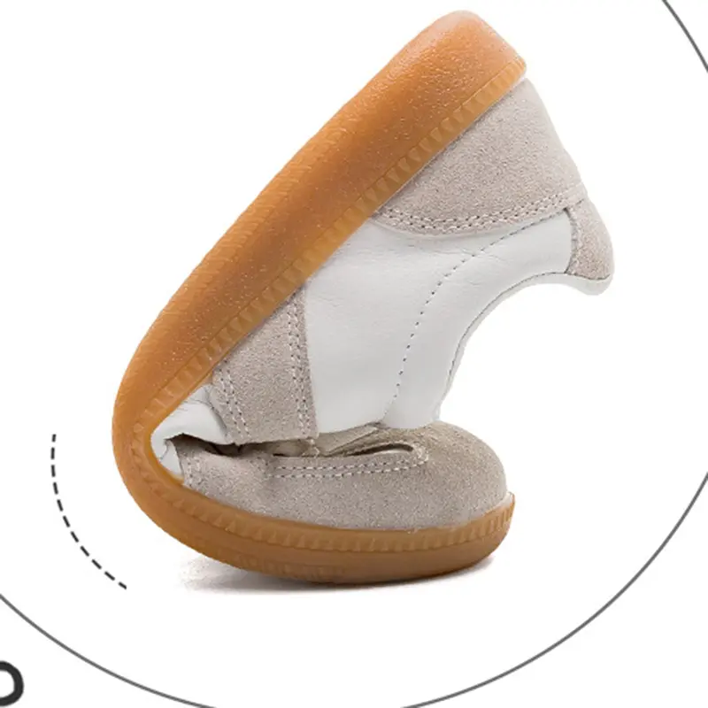 2024 Versatile Casual White Shoes for Women's Trendy Korean Version Versatile Flat Bottom Street Photography Board Shoes