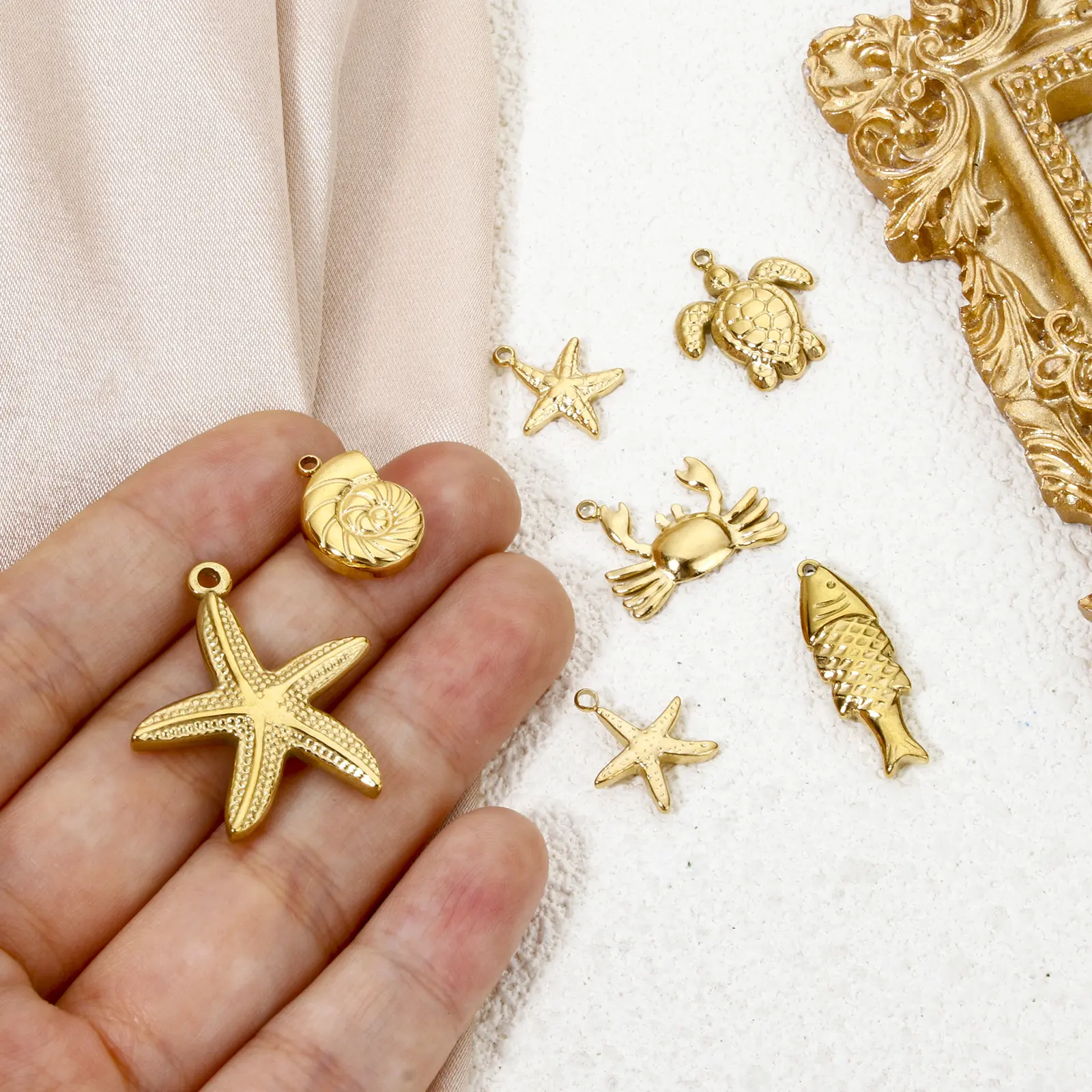 2 PCs 304 Stainless Steel Ocean Jewelry Charms For DIY Jewerly Making Gold Color Tortoise Animal Star Fish Crab Necklace Finding