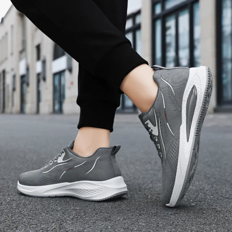 2025 New Solid Color Breathable Sneakers Leisure Stylish Wear Resistant Running Shoes Men Outdoor Soft Sole Anti-slip Footwear