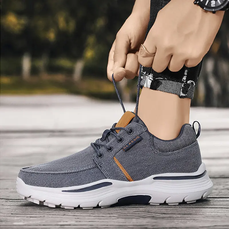 Oulylan Classic Large Size Sneakers Outdoor Fashionable Running Shoes Men Leisure Canvas Shoes Breathable Thick Soled Loafers