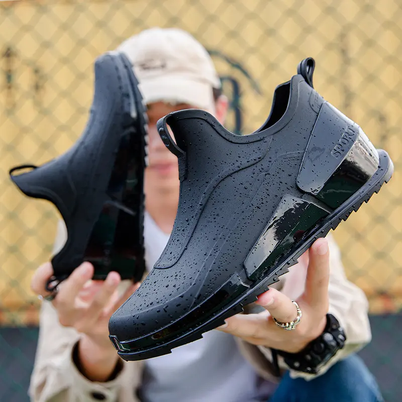 Summer Lightweight Fashion Shoes Men Outdoor Windproof Rain Water Trekking Hiking Sneakers Men's Anti Slip Fishing Rubber Shoes