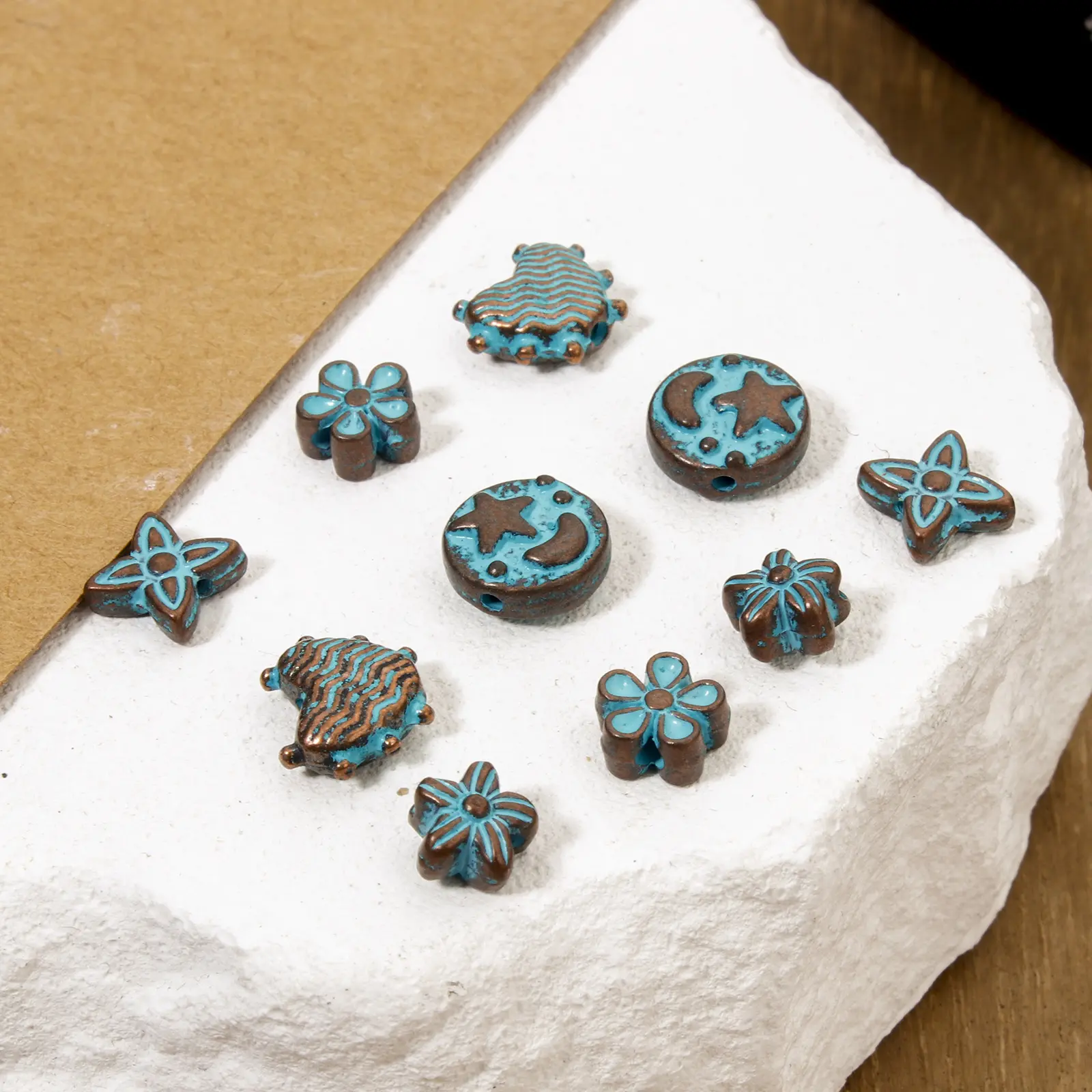 50/100 Pcs Zinc Based Alloy Spacer Beads Flower Half Moon Star Heart Patina For Diy Jewelry Making Antique Copper Blue Charms
