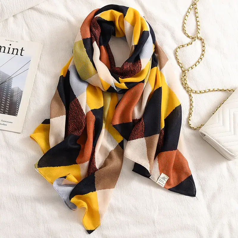 2025 Spring New Pashmina Shawl Lady Wrap Warm Winter Scarves Design Print Female Foulard Beach Stoles Scarf