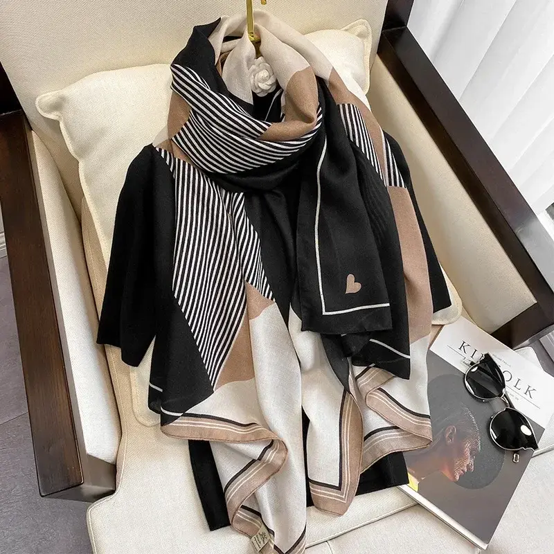 2025 Spring New Pashmina Shawl Lady Wrap Warm Winter Scarves Design Print Female Foulard Beach Stoles Scarf