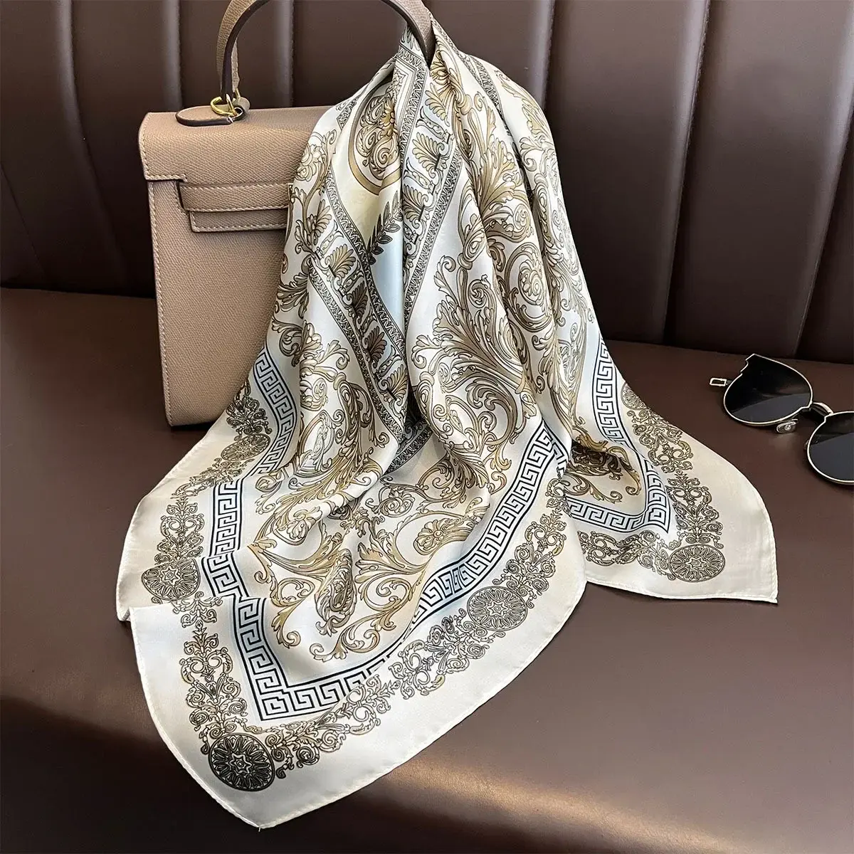 Luxury Temperament 70X70cm Square Scarf Soft Satin Scarf Print Scarf Kerchief Popular Scarves Bandanna Suit Scarf Tie Neck Bag