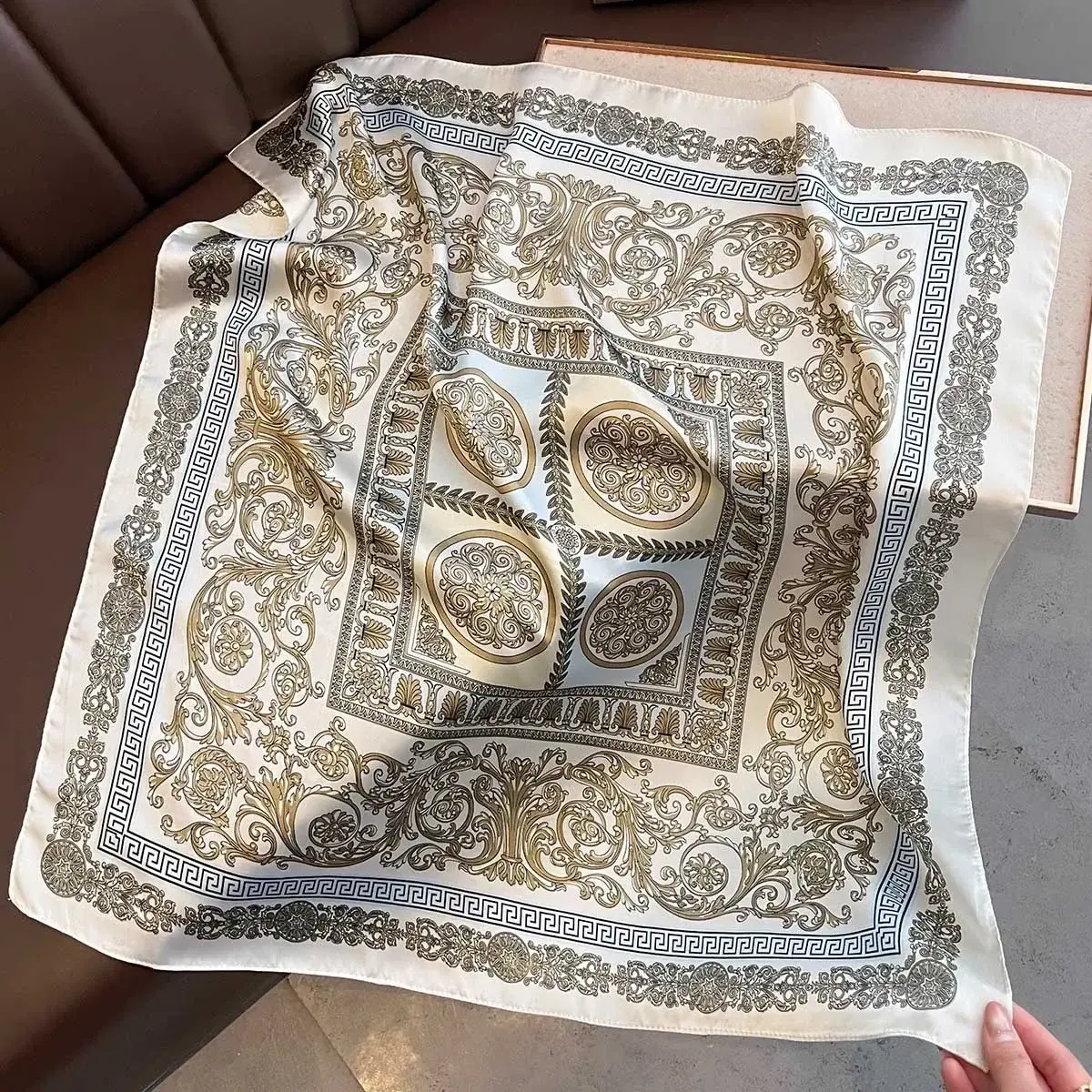 Luxury Temperament 70X70cm Square Scarf Soft Satin Scarf Print Scarf Kerchief Popular Scarves Bandanna Suit Scarf Tie Neck Bag