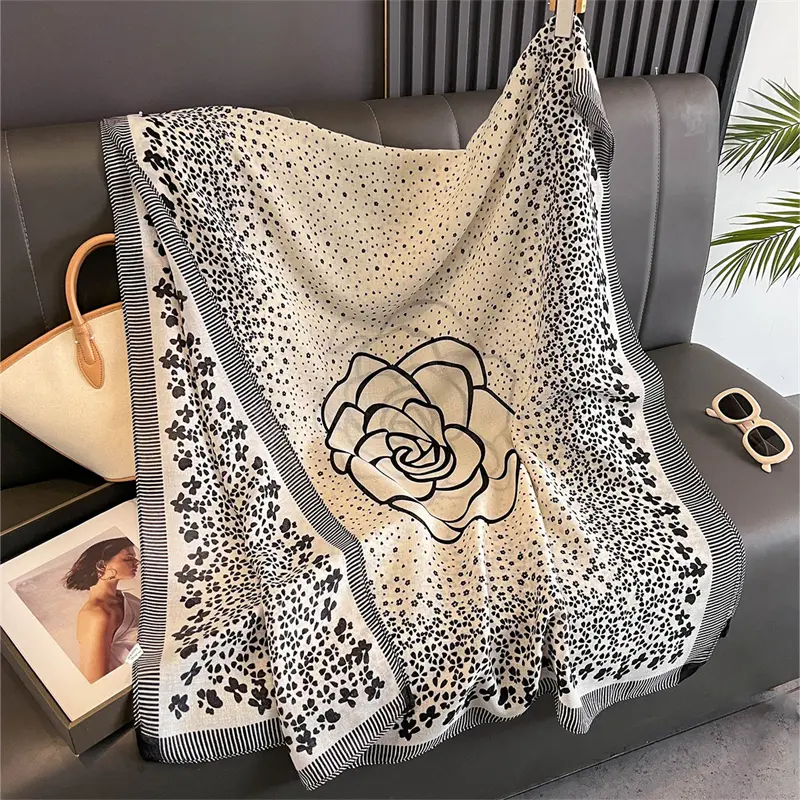 New Spring Women Cotton Scarf Beach Hijab Shawls and Wraps 2025 Luxury Brand Flower Female Foulard Echarpe Designer Bandana