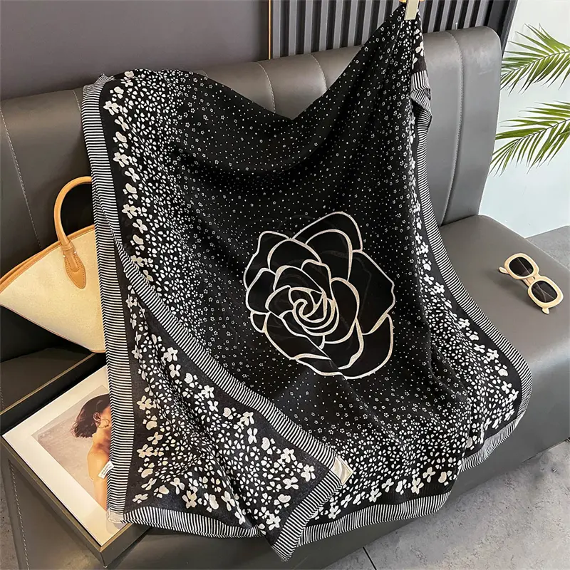 New Spring Women Cotton Scarf Beach Hijab Shawls and Wraps 2025 Luxury Brand Flower Female Foulard Echarpe Designer Bandana