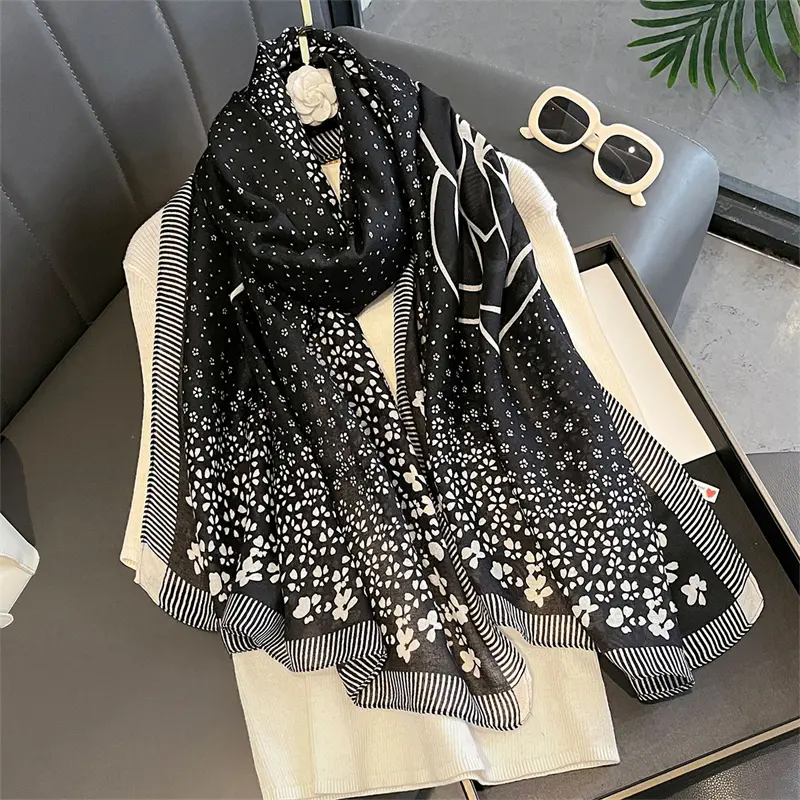 New Spring Women Cotton Scarf Beach Hijab Shawls and Wraps 2025 Luxury Brand Flower Female Foulard Echarpe Designer Bandana