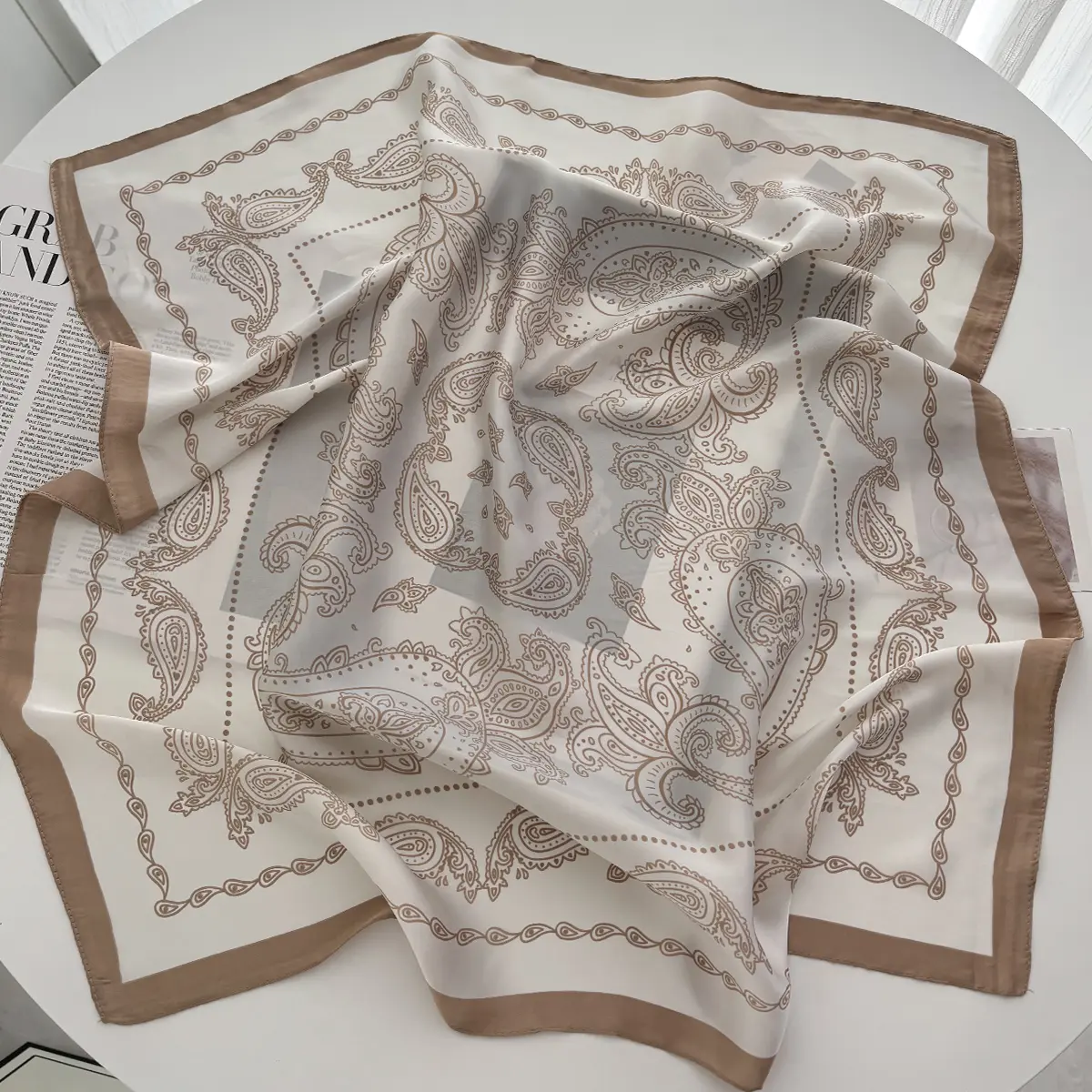 Luxury New Design Satin Print Scarf Women Scarves Bandana Hijab Neckerchief Shawl Kerchief Hair Band Foulard Lady
