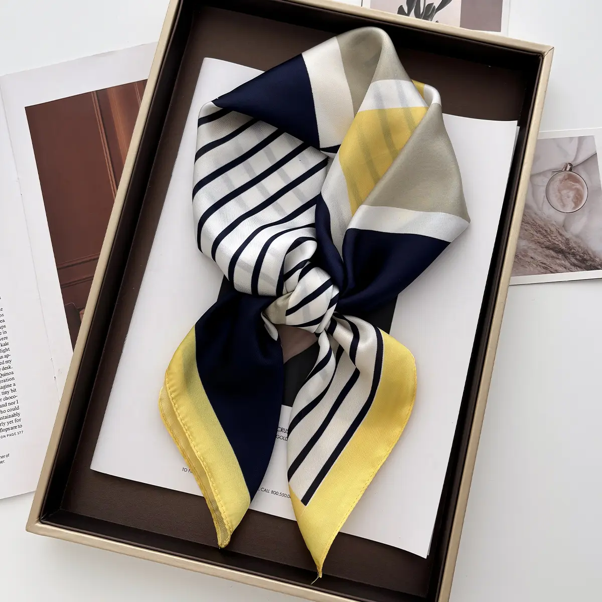 Luxury Women's Soft Satin Hair Scarves Fashion Square Rose Printed Headscarf 70cm Professional Accessories Designer Scarf