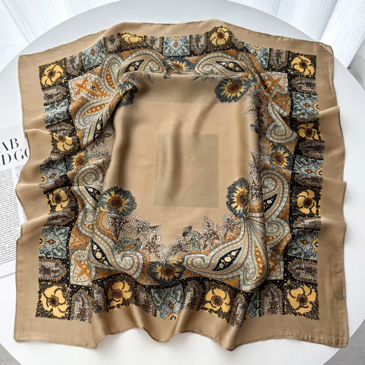 70*70cm Square Scarfs Retro Balck White Floral Ptint Headscarf for Women Foulard Banana Head Scarf Female Hijab Sort Neckerchief