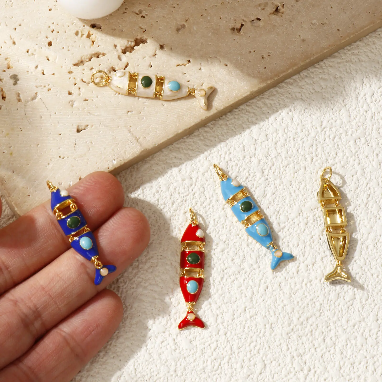 1 Piece Movable Brass Ocean 3D Enamel Fish Animal Charm Pendant 18K Gold Plated For Necklace DIY Making 3.6x0.8cm