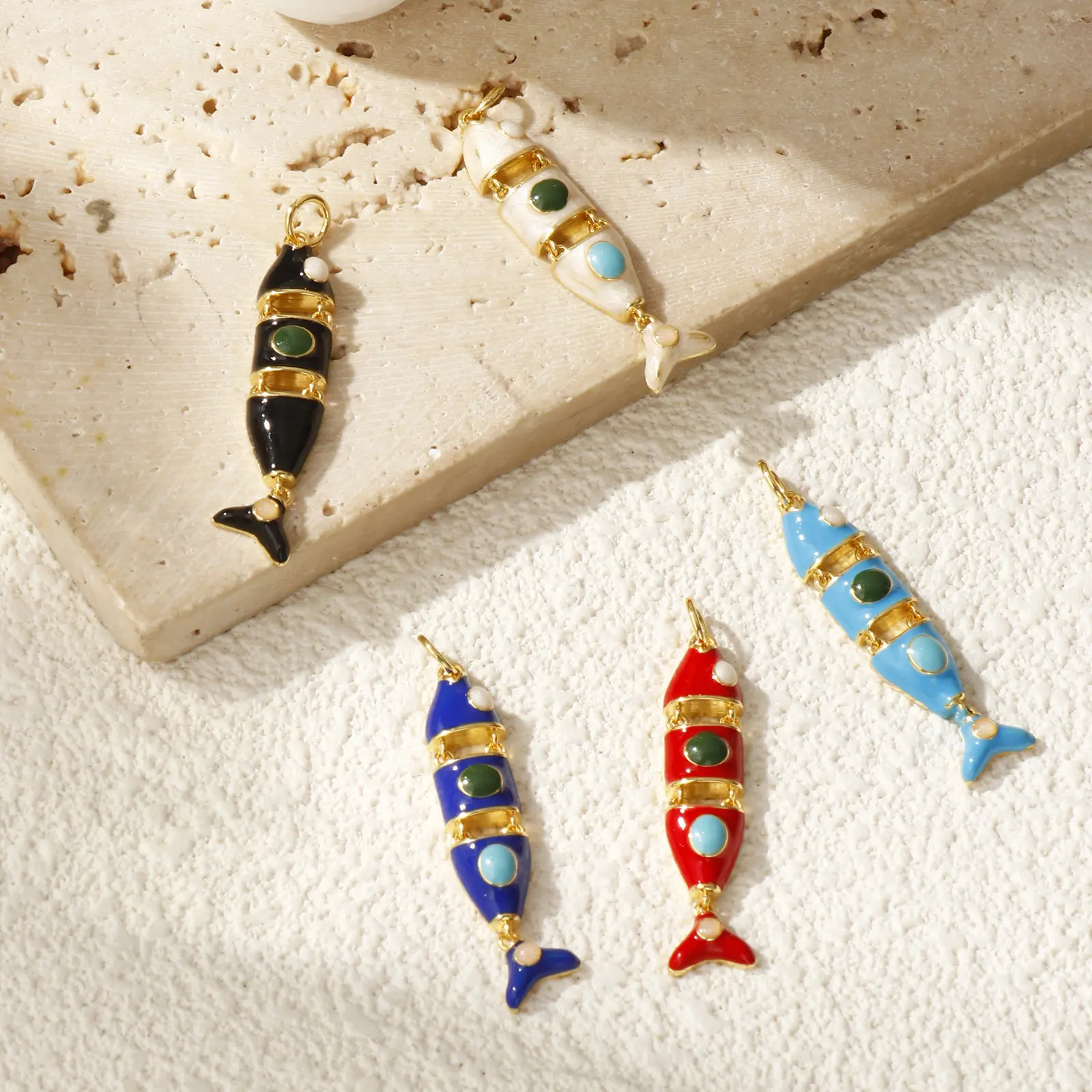1 Piece Movable Brass Ocean 3D Enamel Fish Animal Charm Pendant 18K Gold Plated For Necklace DIY Making 3.6x0.8cm