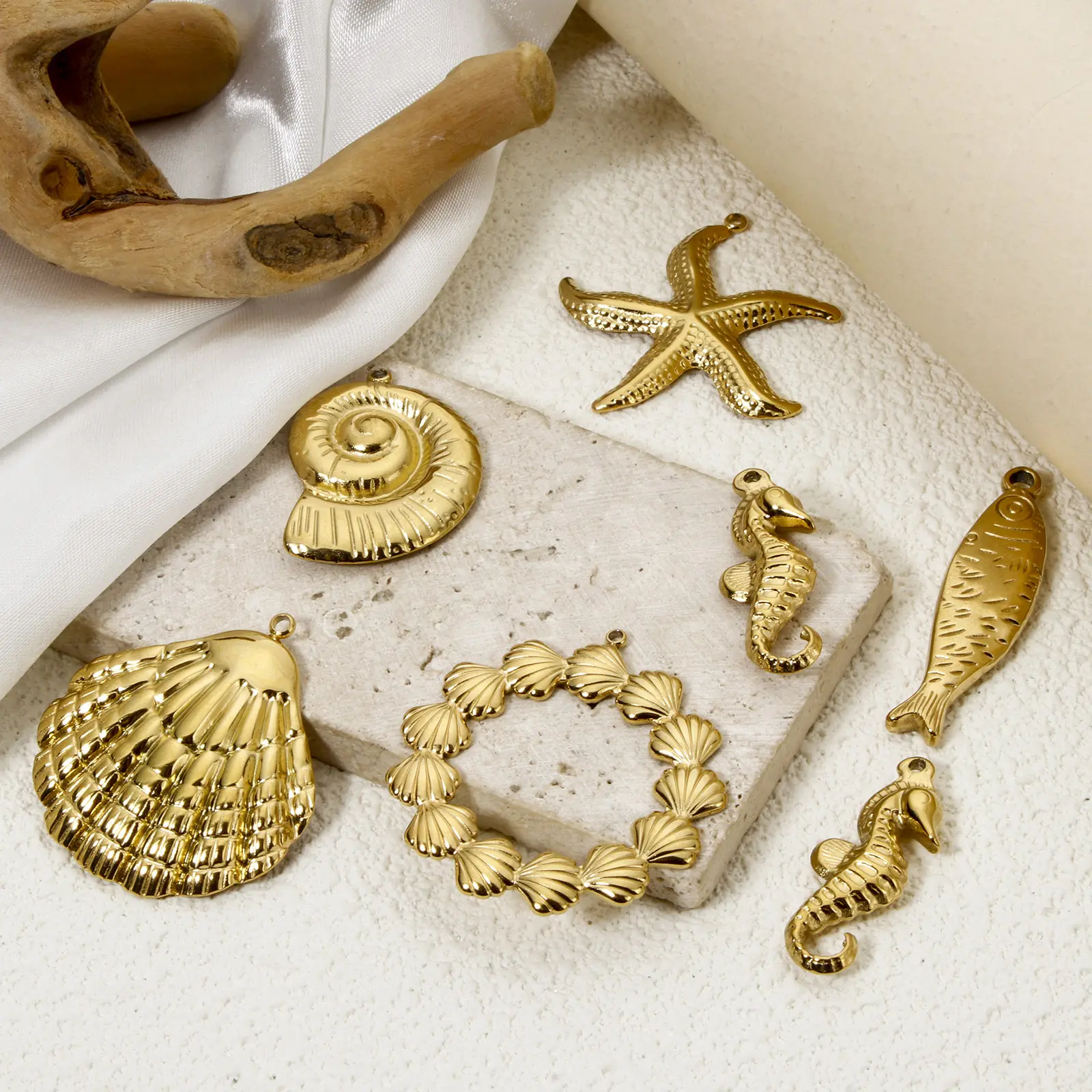 1 Piece 304 Stainless Steel Ocean Jewelry Pendants 18K Real Gold Plated Seahorse Animal Shell 3D Charms For DIY Necklace Making