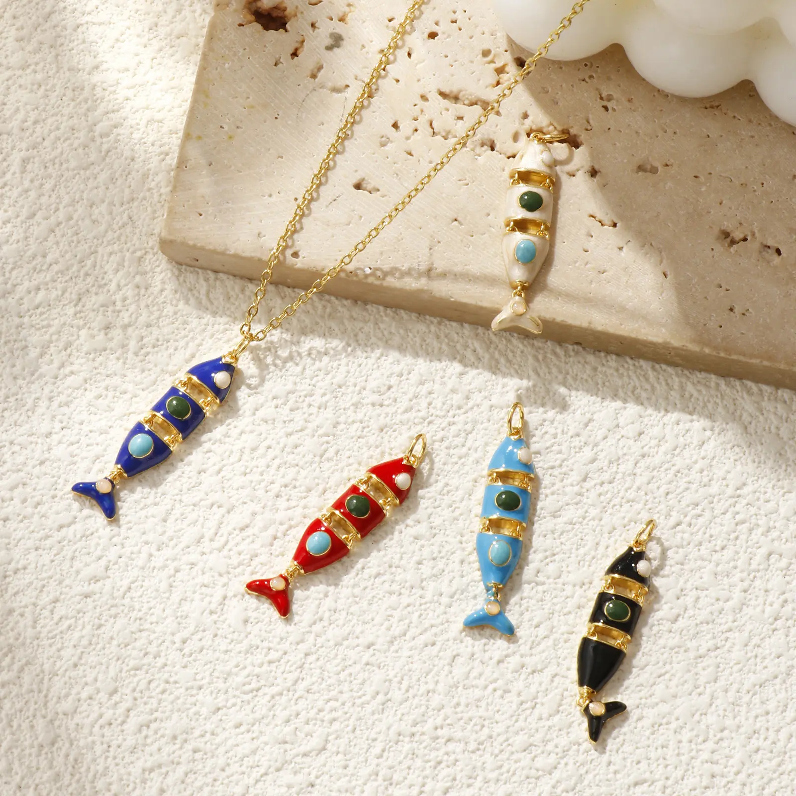 1 Piece Movable Brass Ocean 3D Enamel Fish Animal Charm Pendant 18K Gold Plated For Necklace DIY Making 3.6x0.8cm