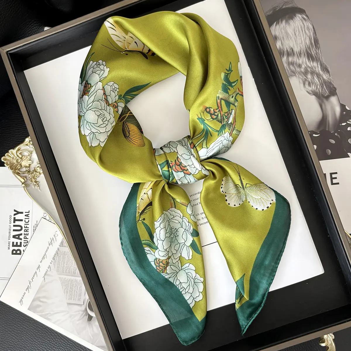 2025 New Luxury Brand 70X70CM Shawls Floral Stripe Print Scarf Headcloth Small Fashion Silk Scarves Bandanna Foulard Hijab